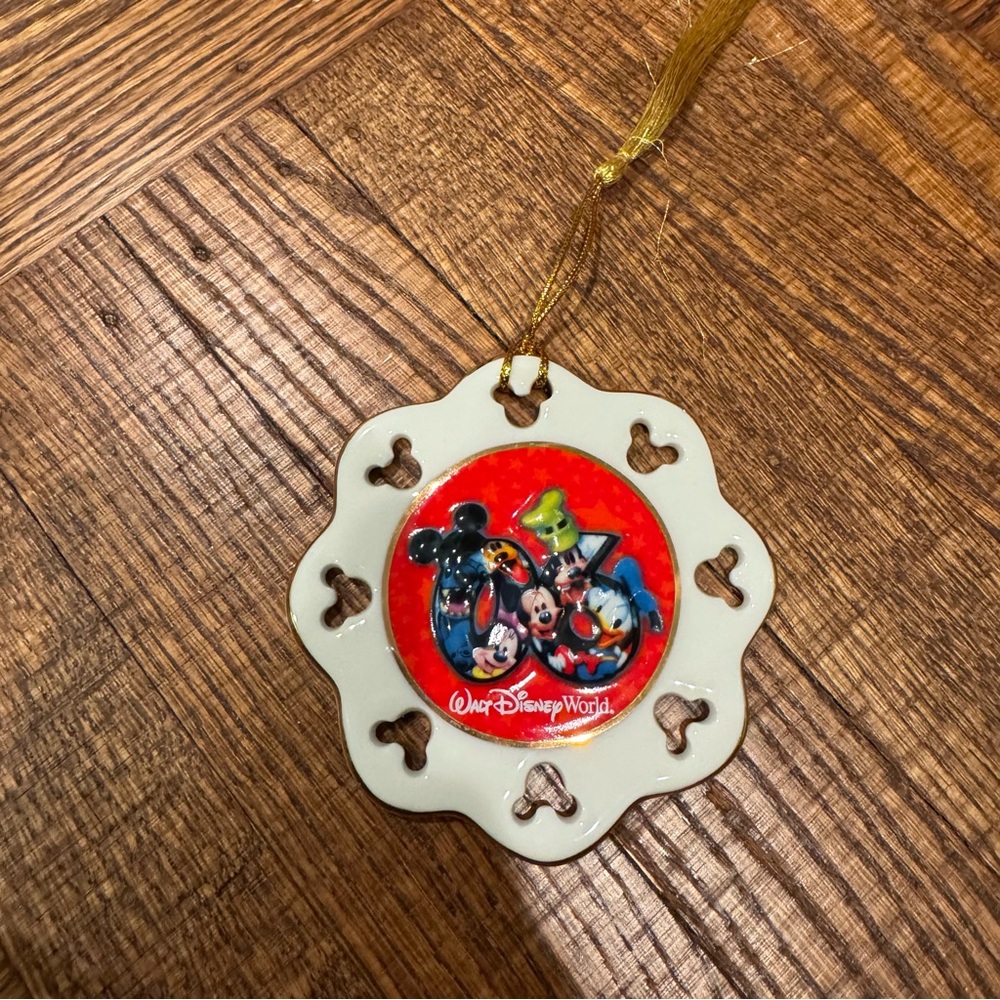 2006 Disney Ornament